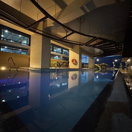 Grand Riviera Suites Manila Exterior photo