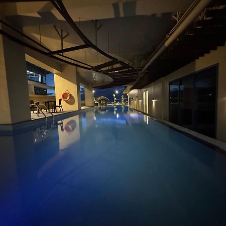 Grand Riviera Suites Manila Exterior photo