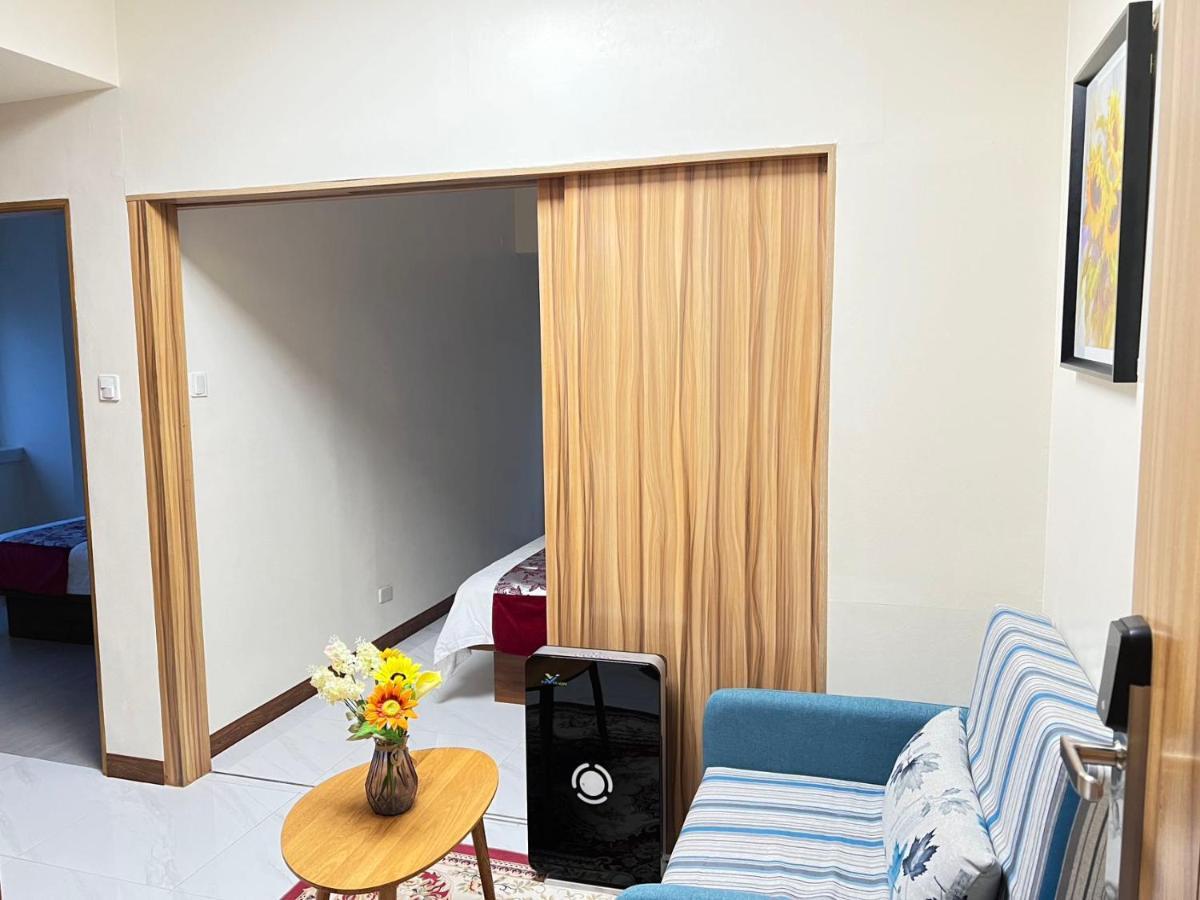 Grand Riviera Suites Manila Exterior photo