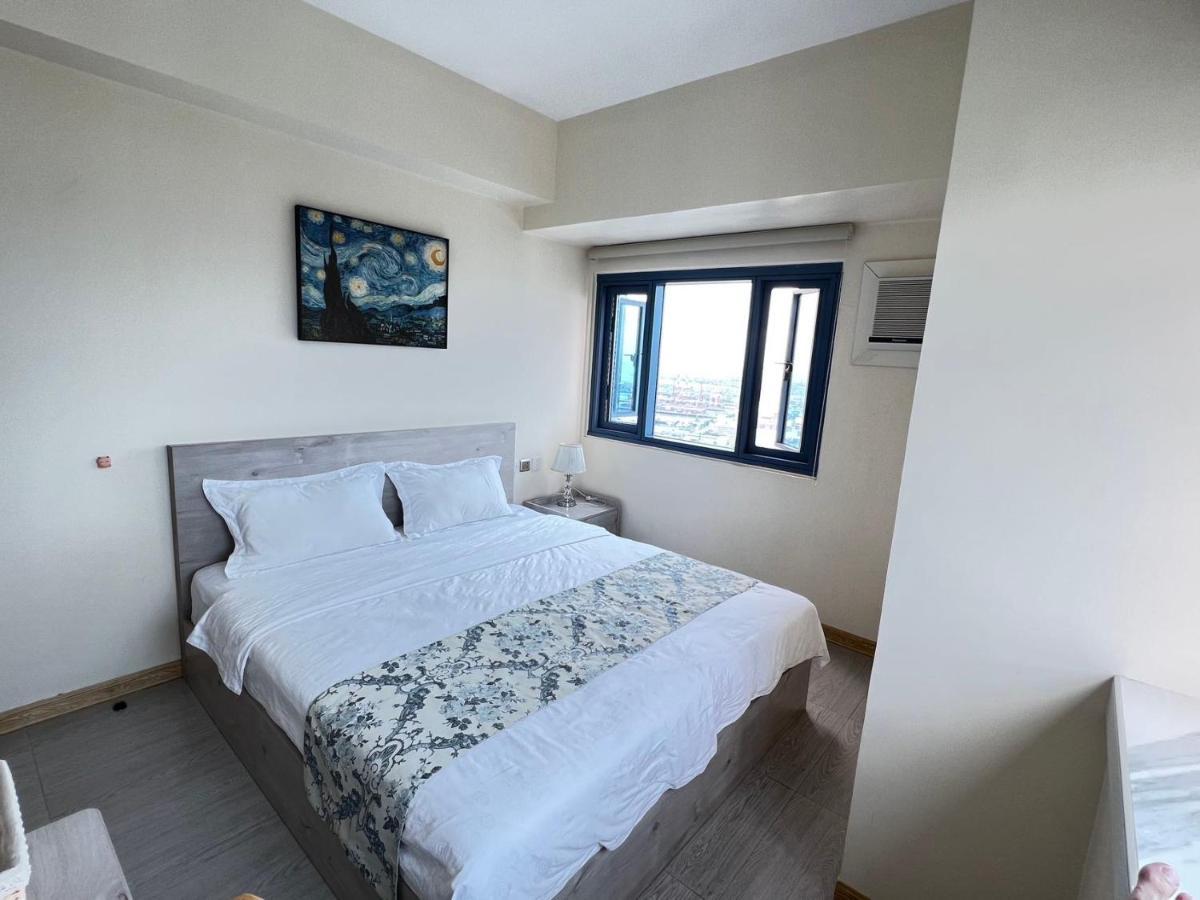 Grand Riviera Suites Manila Exterior photo