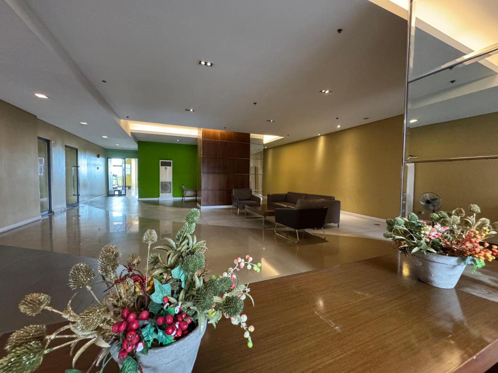 Grand Riviera Suites Manila Exterior photo