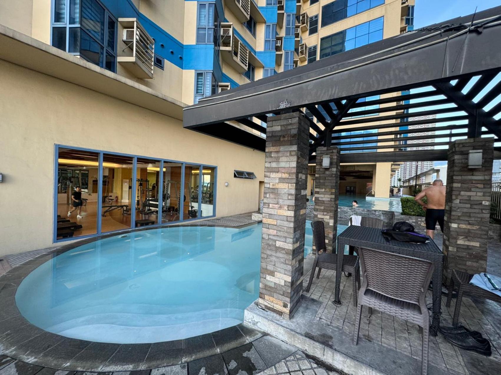Grand Riviera Suites Manila Exterior photo